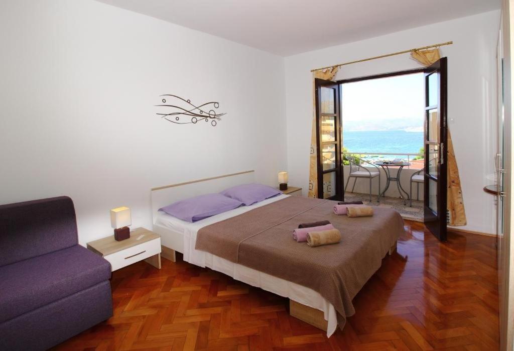 Apartments Dubreta تْسافتات المظهر الخارجي الصورة