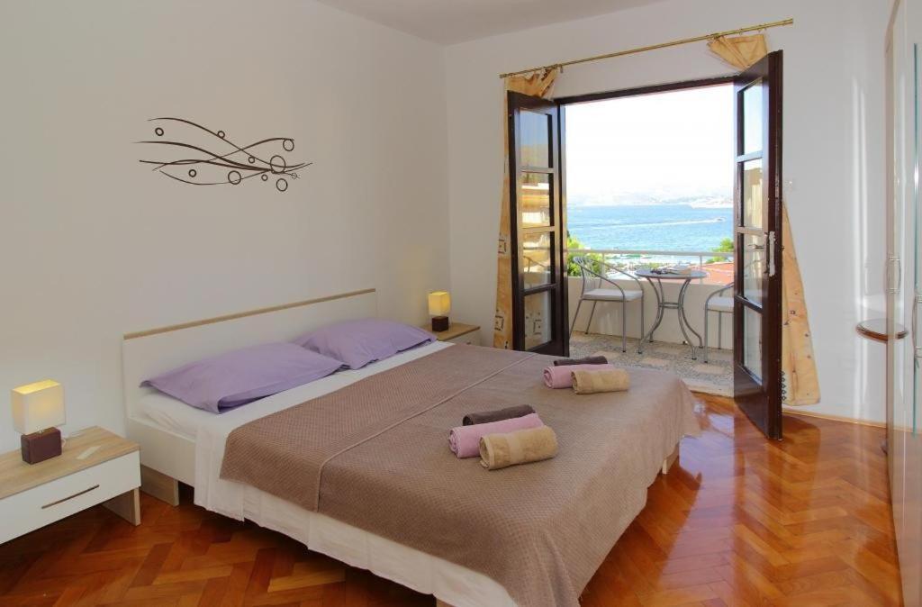 Apartments Dubreta تْسافتات المظهر الخارجي الصورة